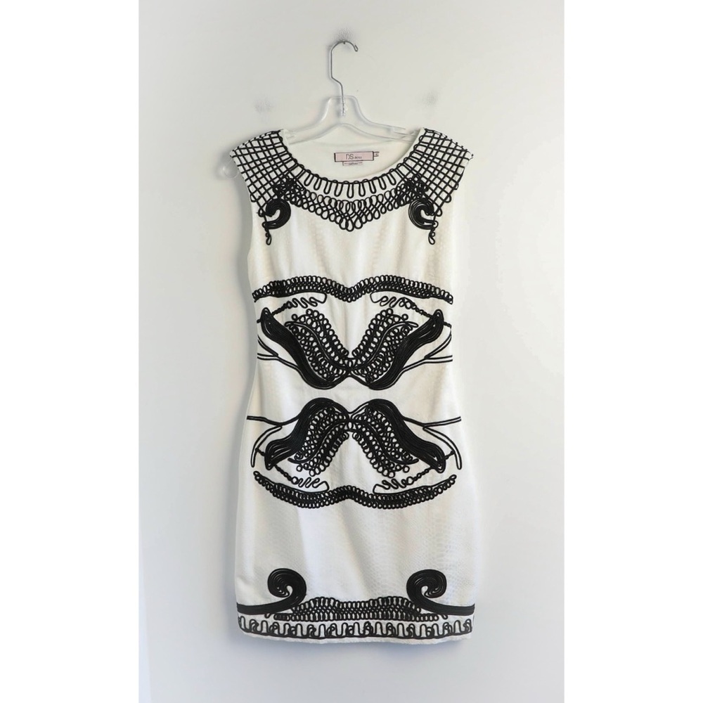 DS dress white black trim 4 small sheath sleeveless classy cocktail embellished